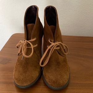 Indigo Chestnut Colored Suede Boots